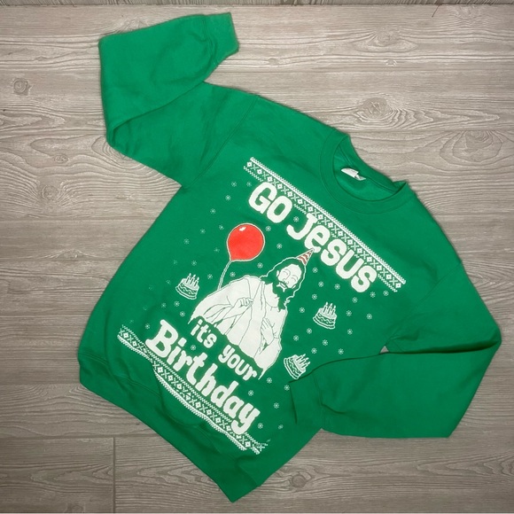 Gildan green funny religious “ go Jesus it’s your birthday “ long sleeve sweater - Picture 4 of 7